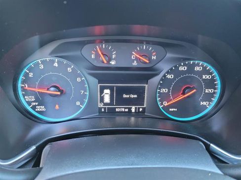 Used 2018 Chevrolet Equinox LT image 17