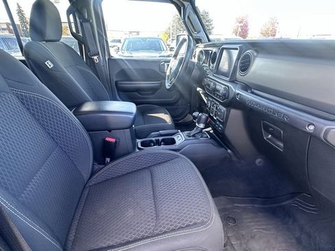 Used 2021 Jeep Wrangler Unlimited Sport image 16