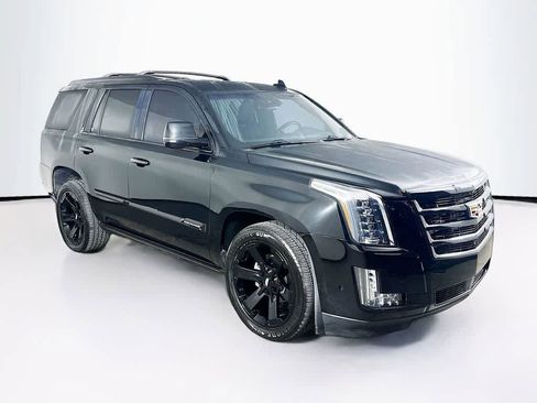 Used 2018 Cadillac Escalade Platinum image 25