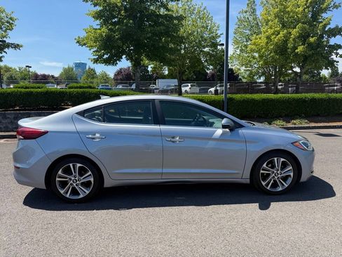 Used 2017 Hyundai Elantra Limited w/ Limited Ultimate Package 05 FWD image 8