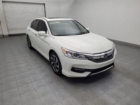 Used 2017 Honda Accord EX image 13
