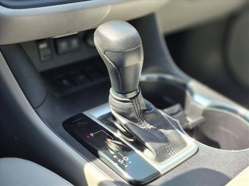 Used 2018 Toyota Highlander LE FWD image 13