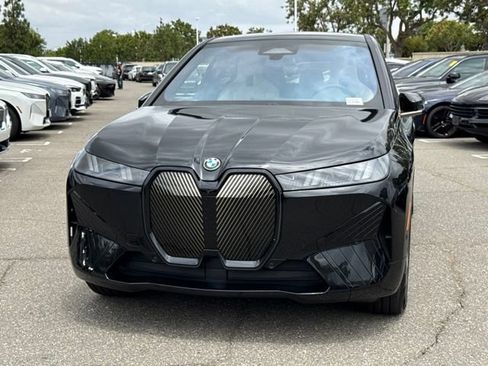 Used 2026 BMW iX xDrive60 w/ Executive Package AWD/4WD image 3