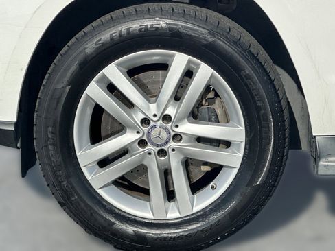 Used 2014 Mercedes-Benz GL 450 4MATIC image 11
