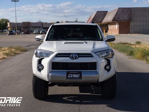 Used 2022 Toyota 4Runner TRD Off-Road image 4