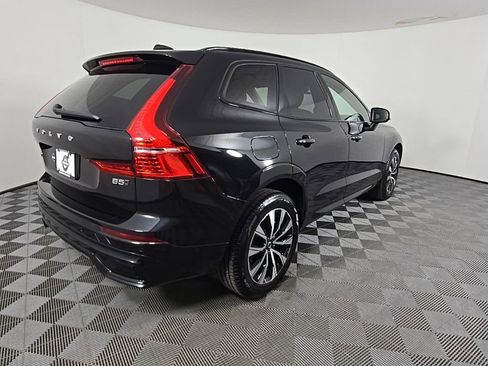 Certified 2023 Volvo XC60 B5 Plus w/ Climate Package image 5