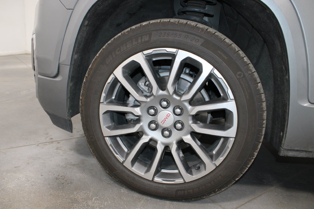 Used 2023 GMC Acadia Denali FWD image 42
