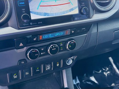 Used 2016 Toyota Tacoma TRD Sport w/ Premium & Technology Package image 14