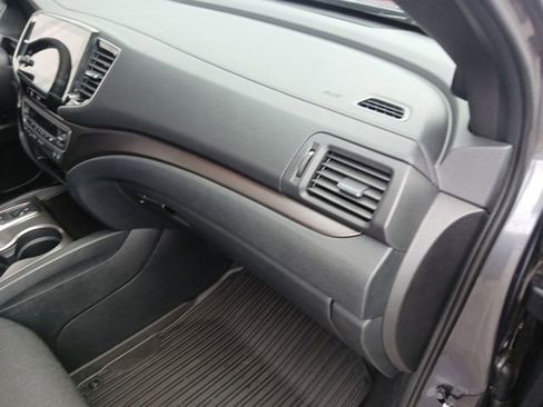 Used 2021 Honda Passport Sport image 24