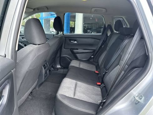 Used 2024 Nissan Rogue SV FWD image 27