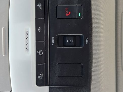 Used 2024 Nissan Sentra SR w/ SR Premium Package image 27