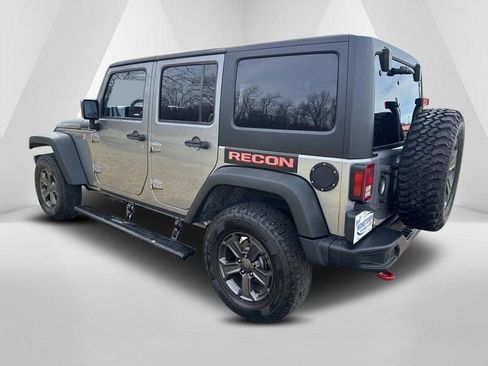 Used 2017 Jeep Wrangler Unlimited Rubicon image 5