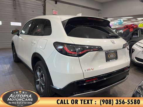 Used 2025 Honda HR-V EX-L image 3