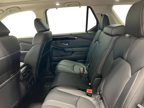 New 2025 Honda Pilot Touring image 30