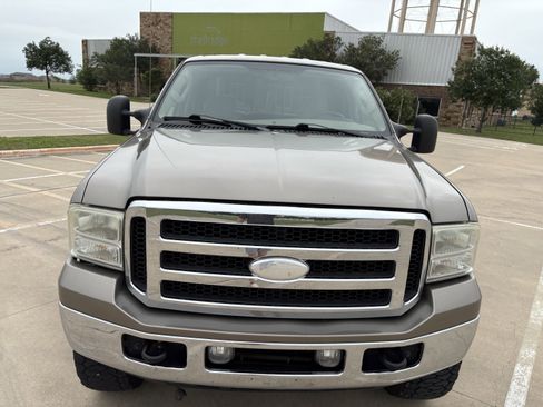 Used 2005 Ford F350 Lariat AWD/4WD image 7