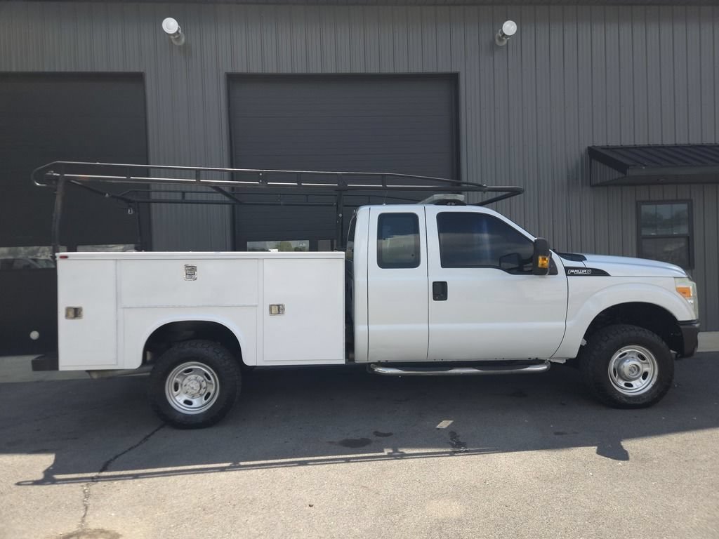 Used 2011 Ford F250 XL w/ Skid Plate Pkg AWD/4WD image 5