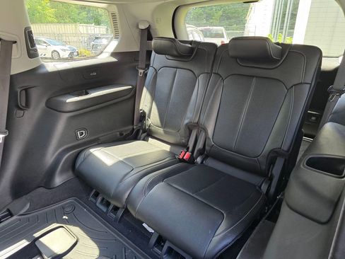 Used 2023 Jeep Grand Cherokee L Limited w/ Luxury Tech Group II AWD/4WD image 11