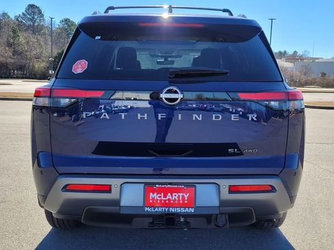 New 2026 Nissan Pathfinder SL AWD/4WD image 4