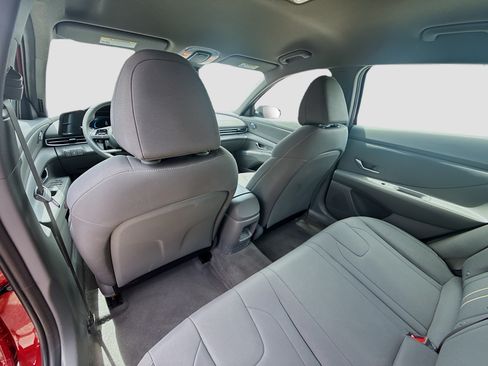 Certified 2026 Hyundai Elantra Sport FWD image 21