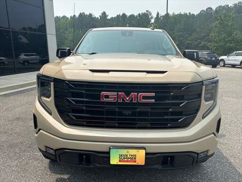 Used 2023 GMC Sierra 1500 Elevation w/ Elevation Premium Package AWD/4WD image 2