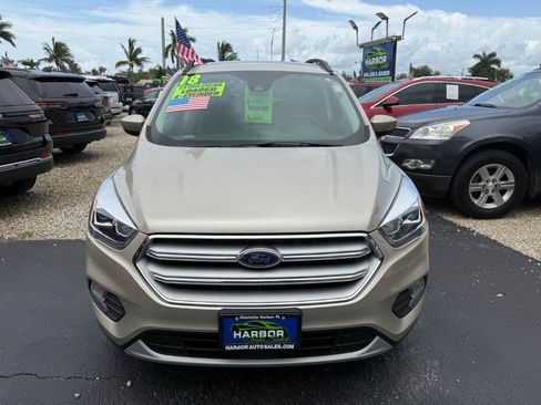 Used 2018 Ford Escape SEL w/ Ford Safe & Smart Package FWD image 2