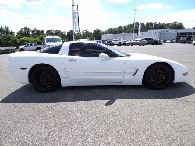 Used 2004 Chevrolet Corvette Coupe w/ Roof Package RWD image 5