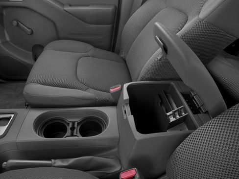 Used 2018 Nissan Frontier S image 18