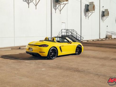 Used 2017 Porsche 718 Boxster image 52