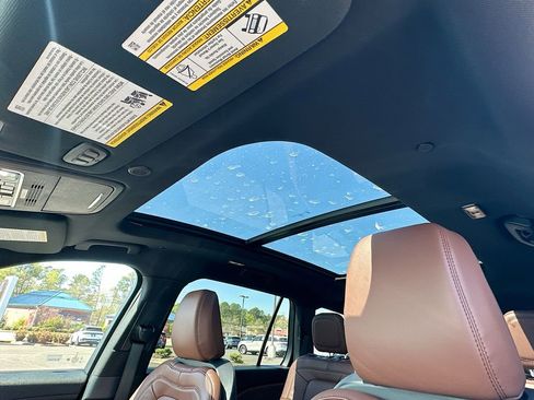 New 2026 Lincoln Aviator Reserve image 11