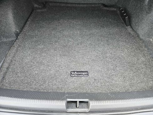 Used 2018 Volkswagen Passat 2.0T R-Line w/ R-Line Lighting Package image 29