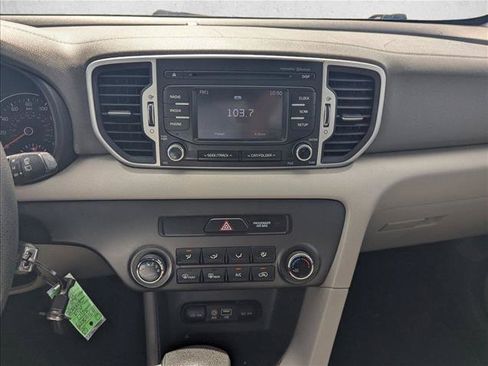 Used 2017 Kia Sportage LX FWD image 11