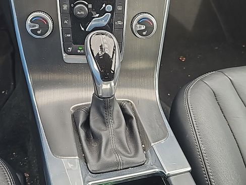 Used 2015 Volvo S60 T5 Premier image 7