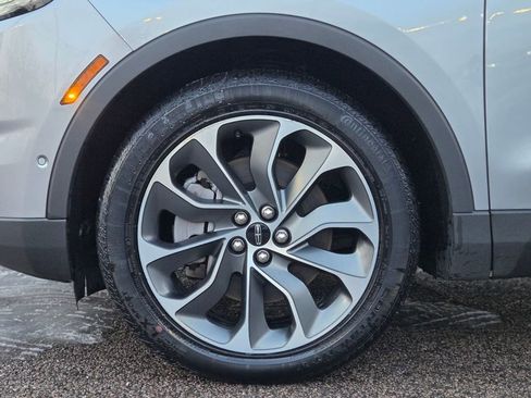 Used 2023 Lincoln Nautilus Reserve w/ Equipment Group 201A image 11