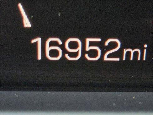 Certified 2024 GMC Acadia Elevation w/ Luxury Package image 24