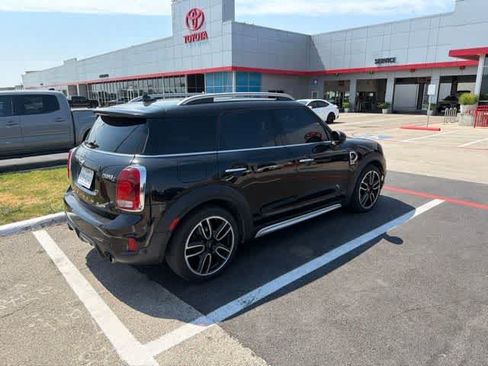 Used 2017 MINI Cooper Countryman S FWD image 3