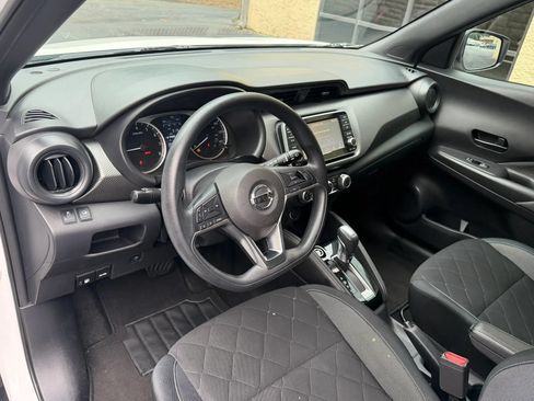 Used 2019 Nissan Kicks S FWD image 21