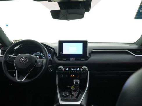 Used 2025 Toyota RAV4 SE w/ Weather & Moonroof Package AWD/4WD image 15