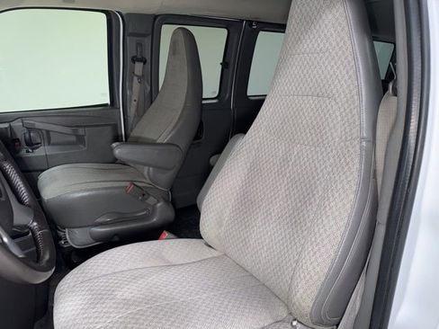 Used 2017 Chevrolet Express 2500 LS RWD image 9