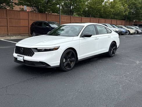 Used 2024 Honda Accord Sport image 18