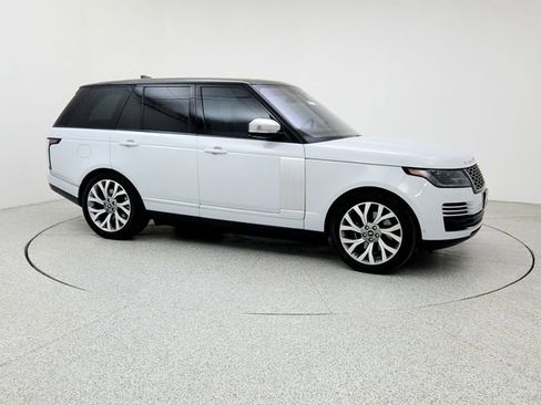 Used 2020 Land Rover Range Rover HSE image 3