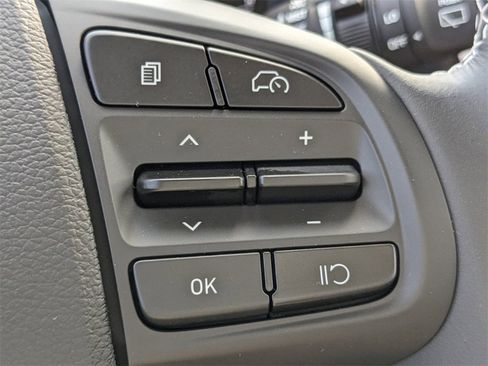 New 2025 Hyundai Venue Limited image 30