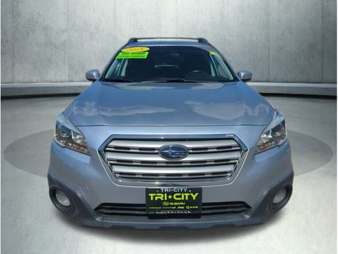 Used 2015 Subaru Outback 2.5i Premium image 10