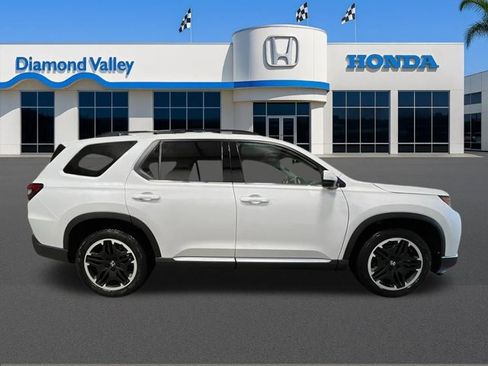 New 2026 Honda Pilot Touring image 2