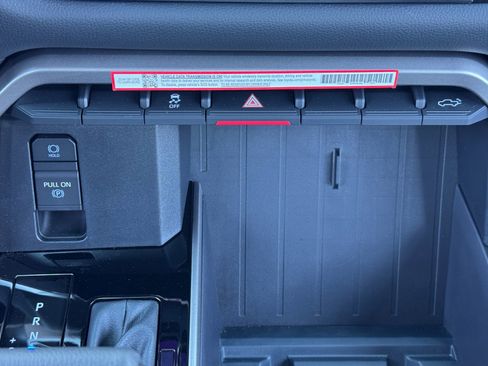 Used 2025 Toyota Tundra Limited image 30