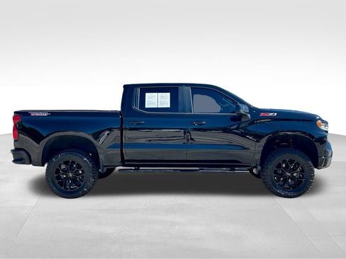 Used 2022 Chevrolet Silverado 1500 LT Trail Boss w/ Convenience Package II image 4