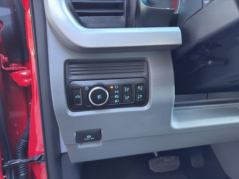 New 2026 Ford F250 XLT image 18