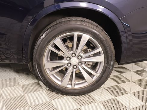 Used 2022 Cadillac XT6 Premium Luxury w/ LPO, Floor Liner Package AWD/4WD image 21