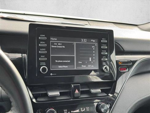 Used 2024 Toyota Camry SE image 14