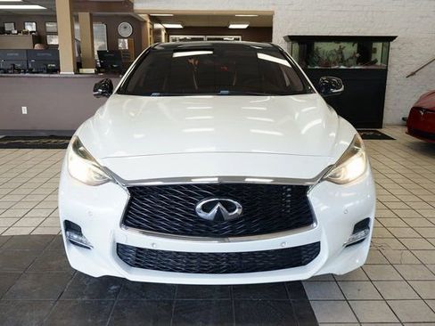 Used 2018 INFINITI QX30 Sport w/ Cargo Package image 19