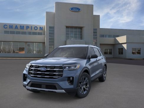 New 2026 Ford Explorer Active w/ Active Comfort Package AWD/4WD image 2